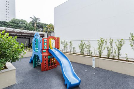 Apartamento para alugar com 66m², 2 quartos e 1 vaga Apartamento para alugar com 66m², 2 quartos e 1 vagaÁrea comum - Playground