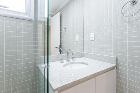 Apartamento para alugar com 66m², 2 quartos e 1 vaga Apartamento para alugar com 66m², 2 quartos e 1 vagaBanheiro