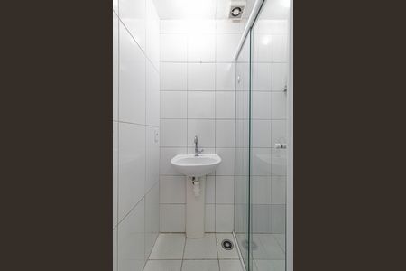 Banheiro de apartamento para alugar com 1 quarto, 34m² em Santa Etelvina, São Paulo