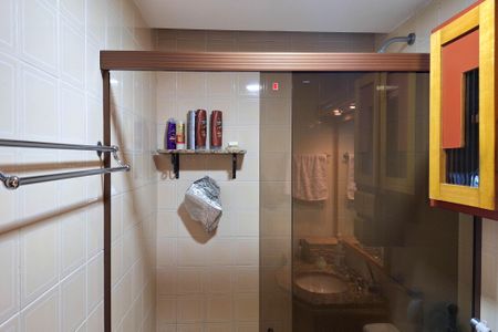 Apartamento à venda com 186m², 3 quartos e 2 vagasBanheiro Social