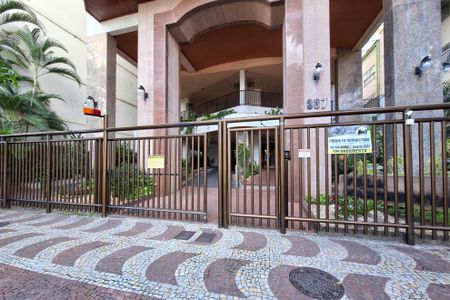 Apartamento à venda com 186m², 3 quartos e 2 vagasFachada