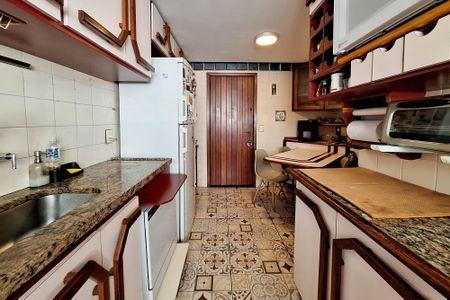 Apartamento à venda com 186m², 3 quartos e 2 vagasCozinha