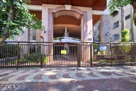 Apartamento à venda com 186m², 3 quartos e 2 vagasFachada