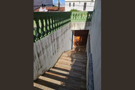 Casa para alugar com 300m², 3 quartos e 1 vagaEscada