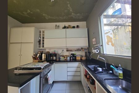 Casa para alugar com 300m², 3 quartos e 1 vagaCozinha