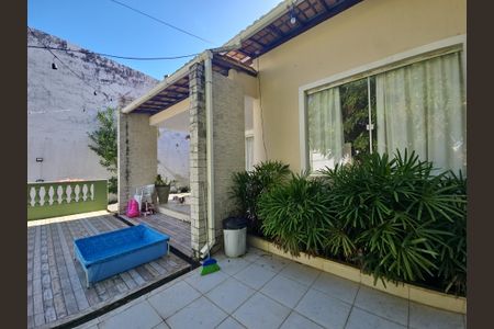 Casa para alugar com 300m², 3 quartos e 1 vagafachada 