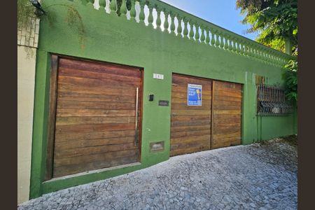 Casa para alugar com 300m², 3 quartos e 1 vagaplaquinha Instalada 