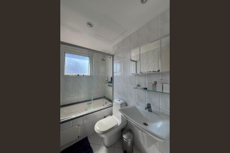 Apartamento à venda com 110m², 3 quartos e 2 vagasBanheiro da Suíte