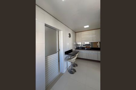 Apartamento à venda com 110m², 3 quartos e 2 vagasCozinha