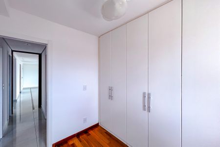 Apartamento para alugar com 113m², 3 quartos e 2 vagasQuarto 2