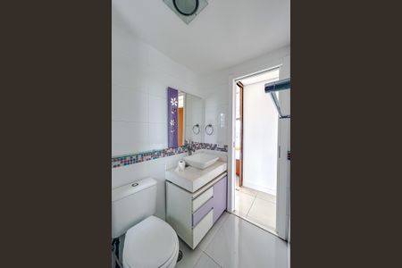 Apartamento para alugar com 113m², 3 quartos e 2 vagasBanheiro social