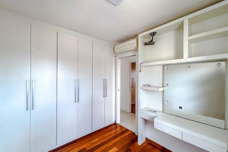 Apartamento para alugar com 113m², 3 quartos e 2 vagasQuarto 1