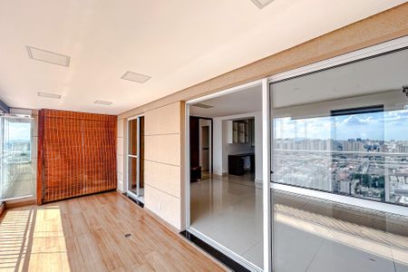 Apartamento para alugar com 113m², 3 quartos e 2 vagasVaranda