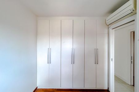 Apartamento para alugar com 113m², 3 quartos e 2 vagasQuarto 1 - Armários