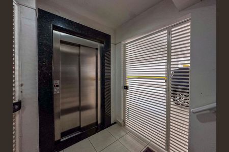 Apartamento à venda com 121m², 2 quartos e 1 vagaElevador