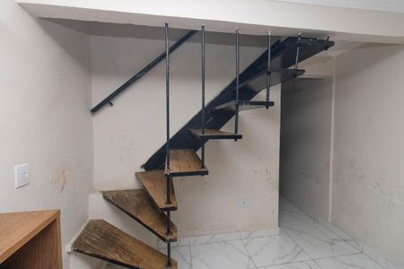 Escada de casa à venda com 2 quartos, 80m² em Jardim Japao, São Paulo