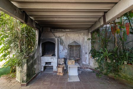 Casa para alugar com 454m², 3 quartos e 5 vagasQuintal
