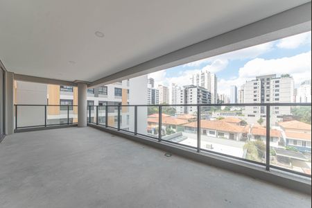 Apartamento à venda com 194m², 4 quartos e 3 vagasVaranda