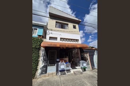 Casa à venda com 257m², 2 quartos e 4 vagasFachada 2