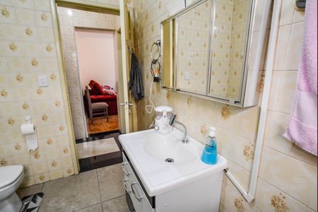 Casa à venda com 257m², 2 quartos e 4 vagasBanheiro