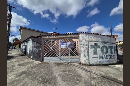 Casa à venda com 257m², 2 quartos e 4 vagasFachada