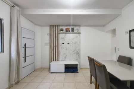 Casa de condomínio para alugar com 74m², 2 quartos e 2 vagas Casa de condomínio para alugar com 74m², 2 quartos e 2 vagasSala