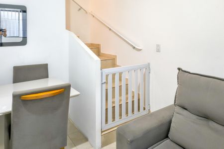 Casa de condomínio para alugar com 74m², 2 quartos e 2 vagas Casa de condomínio para alugar com 74m², 2 quartos e 2 vagasSala