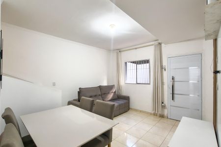 Casa de condomínio para alugar com 74m², 2 quartos e 2 vagas Casa de condomínio para alugar com 74m², 2 quartos e 2 vagasSala