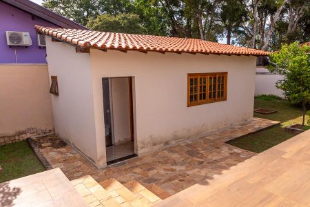 Casa para alugar com 600m², 3 quartos e 6 vagas Casa para alugar com 600m², 3 quartos e 6 vagasFachada Casa auxiliar