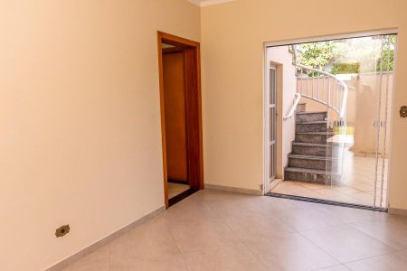 Casa para alugar com 600m², 3 quartos e 6 vagas Casa para alugar com 600m², 3 quartos e 6 vagasCozinha
