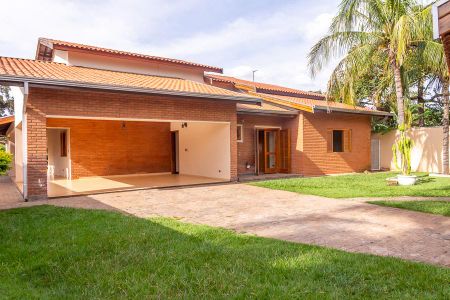 Casa para alugar com 600m², 3 quartos e 6 vagas