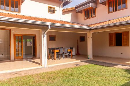 Casa para alugar com 600m², 3 quartos e 6 vagas Casa para alugar com 600m², 3 quartos e 6 vagasÁrea Comum-Varanda
