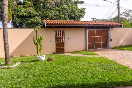 Casa para alugar com 600m², 3 quartos e 6 vagas Casa para alugar com 600m², 3 quartos e 6 vagasVista Sala