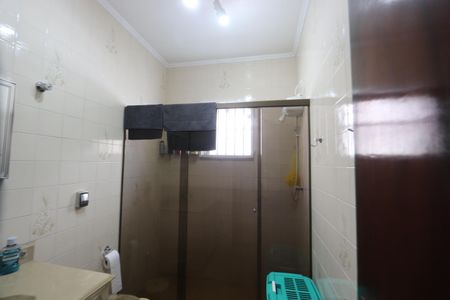 Casa à venda com 250m², 4 quartos e 4 vagasBanheiro da Suíte 1