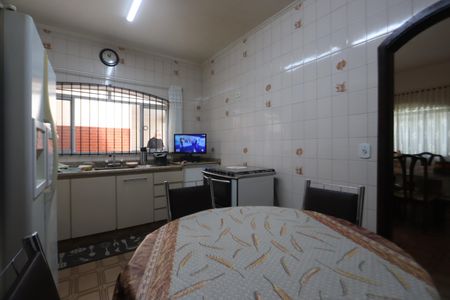 Casa à venda com 250m², 4 quartos e 4 vagasCozinha