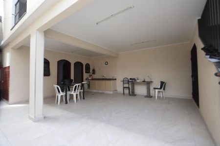 Casa à venda com 250m², 4 quartos e 4 vagasLazer