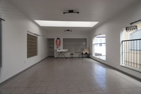 Casa à venda com 250m², 4 quartos e 4 vagasLavanderia