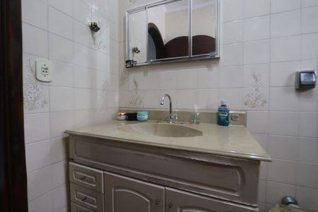 Casa à venda com 250m², 4 quartos e 4 vagasBanheiro da Suíte 1