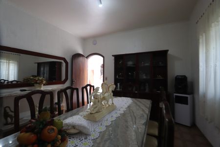 Casa à venda com 250m², 4 quartos e 4 vagasCopa