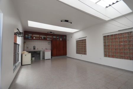 Casa à venda com 250m², 4 quartos e 4 vagasLavanderia