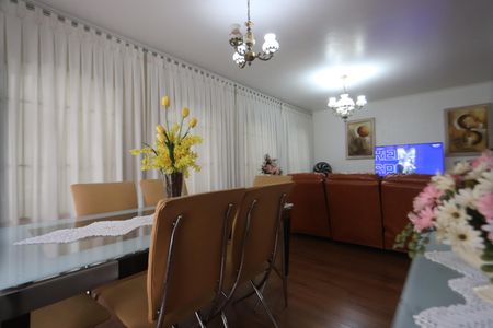 Sala de Jantar de casa à venda com 4 quartos, 250m² em Jardim Avelino, São Paulo