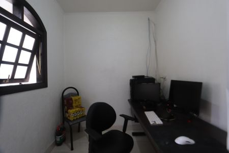 Casa à venda com 250m², 4 quartos e 4 vagasQuarto de Serviço