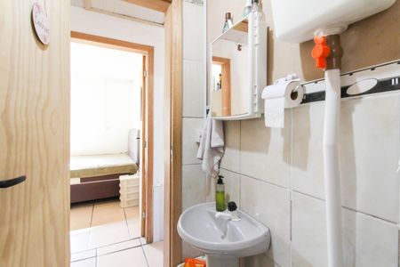 Casa à venda com 50m², 2 quartos e 2 vagasBanheiro