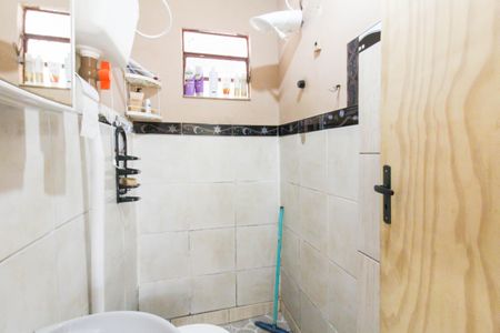 Casa à venda com 50m², 2 quartos e 2 vagasBanheiro