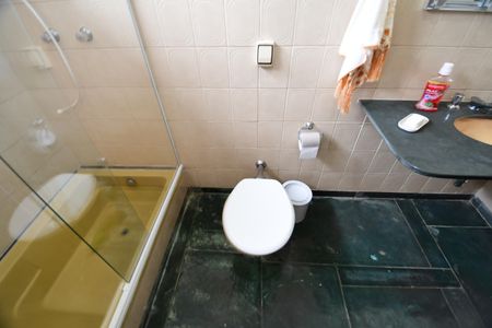 Casa para alugar com 290m², 5 quartos e 4 vagasBanheiro 1