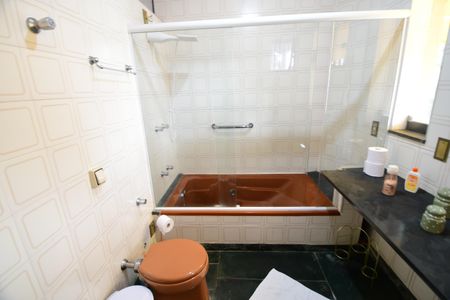 Casa para alugar com 290m², 5 quartos e 4 vagasBanheiro Suíte