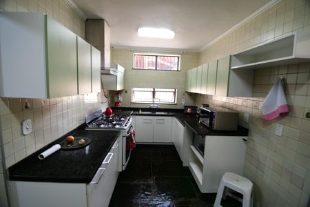 Casa para alugar com 290m², 5 quartos e 4 vagasCozinha