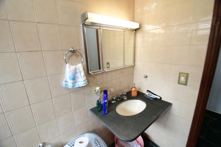 Casa para alugar com 290m², 5 quartos e 4 vagasBanheiro Suíte 