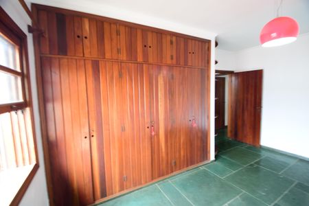 Casa para alugar com 290m², 5 quartos e 4 vagasQuarto 1