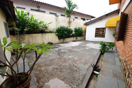 Casa para alugar com 290m², 5 quartos e 4 vagasQuintal
